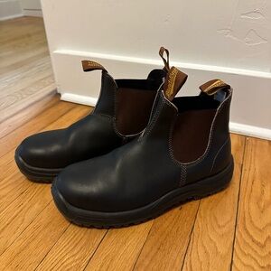 Men’s Blundstone Chelsea Boots, Black and Brown, Size 9.5